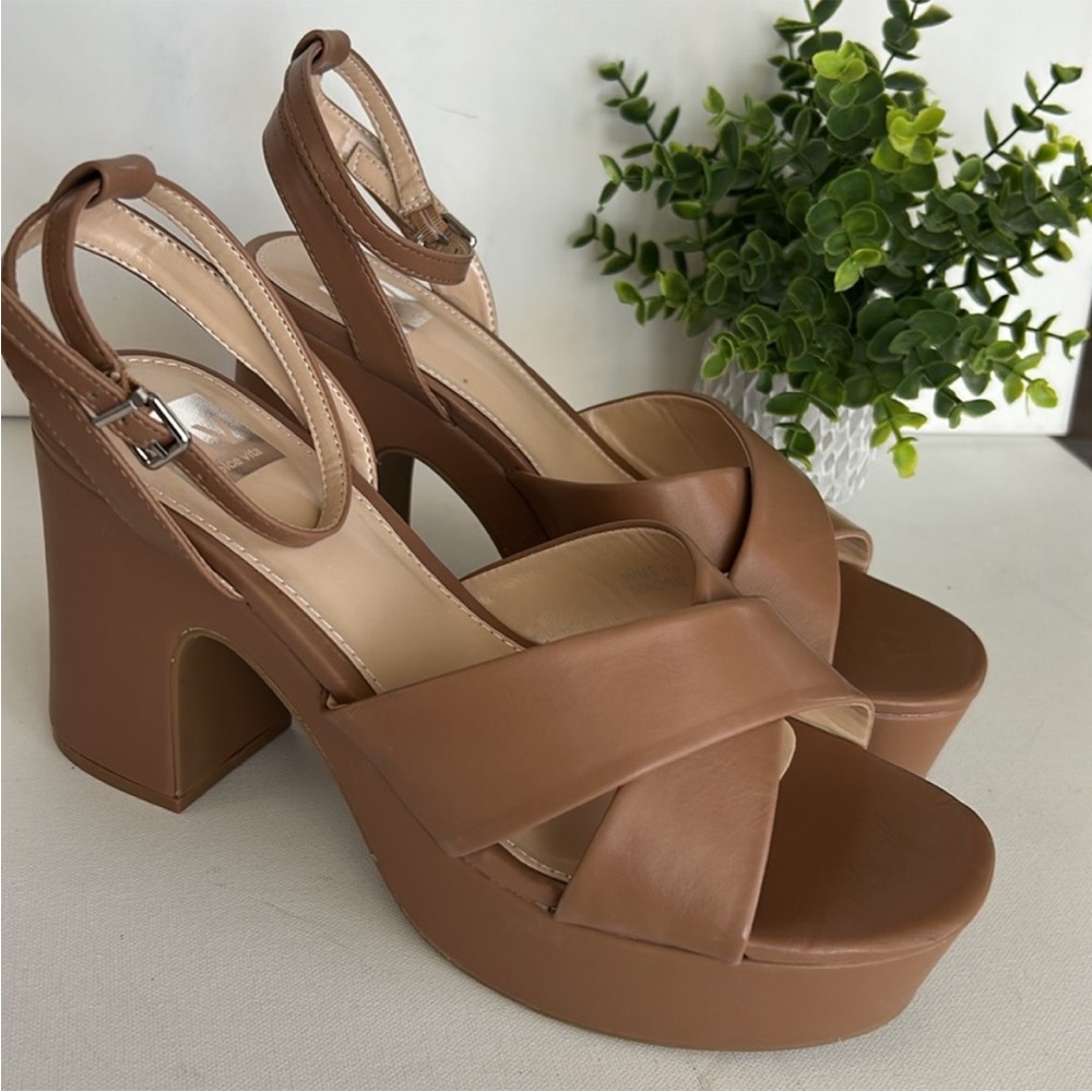 DOLCE VITA CARAMEL LEATHER WESSI
HEELS